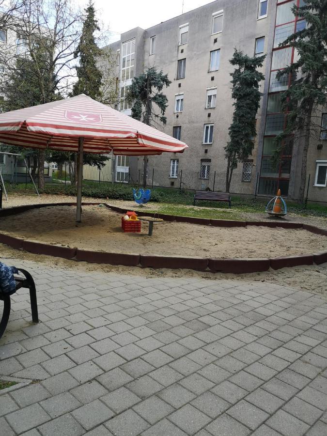 Natasa Apartman Oroshaza Luaran gambar