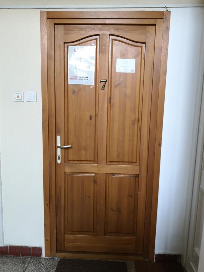 Natasa Apartman Oroshaza Luaran gambar