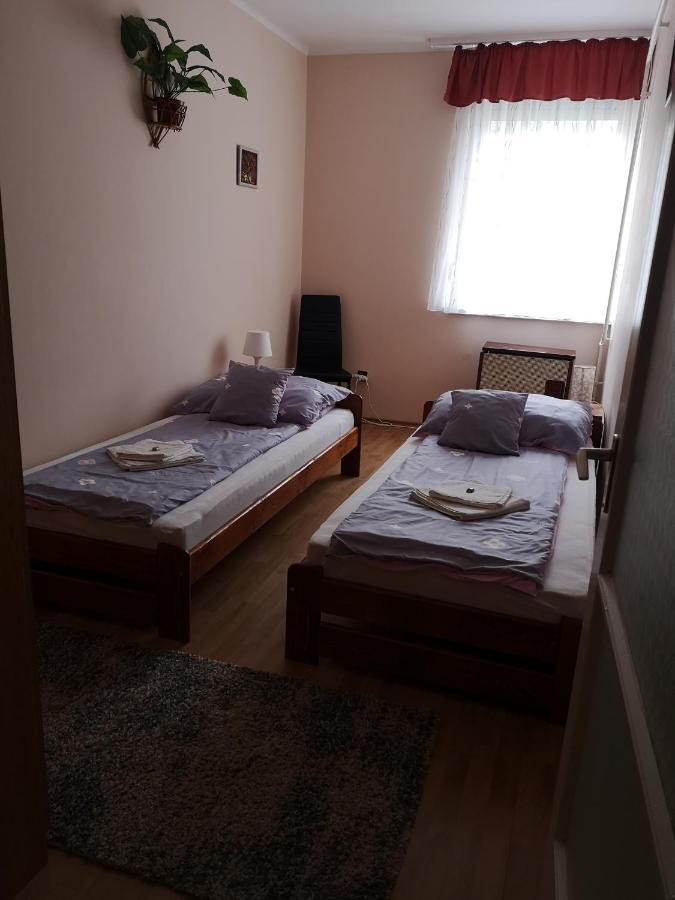 Natasa Apartman Oroshaza Luaran gambar